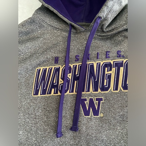 Adult XL Champion University of Washington Huskies hoodie - Picture 5 of 7